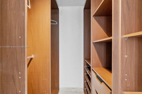 Copropriété à vendre à Miami, Floride: 2 chambres, 163.42 m2 № 1973890 - photo 13