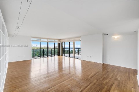 Copropriété à vendre à Miami, Floride: 2 chambres, 163.42 m2 № 1973890 - photo 4