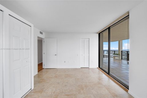 Copropriété à vendre à Miami, Floride: 2 chambres, 163.42 m2 № 1973890 - photo 12