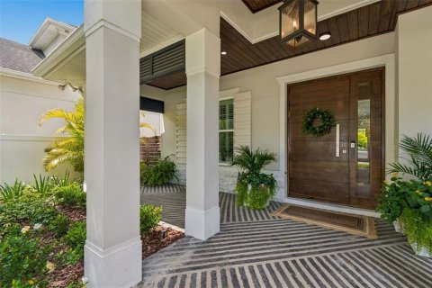 Casa en venta en Tampa, Florida, 5 dormitorios, 309.55 m2 № 2157647 - foto 5