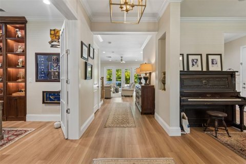 Casa en venta en Tampa, Florida, 5 dormitorios, 309.55 m2 № 2157647 - foto 3