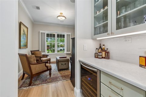 Casa en venta en Tampa, Florida, 5 dormitorios, 309.55 m2 № 2157647 - foto 10
