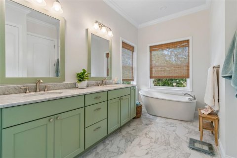 Casa en venta en Tampa, Florida, 5 dormitorios, 309.55 m2 № 2157647 - foto 26