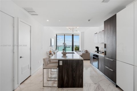 Condo in Miami, Florida, 2 bedrooms № 2170797 - photo 12
