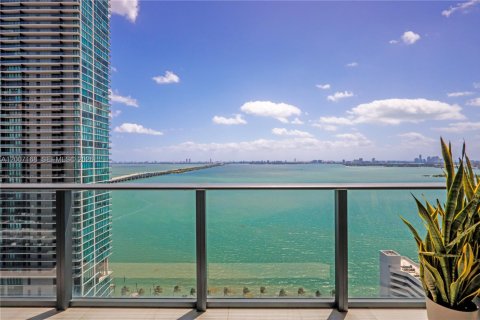 Condo in Miami, Florida, 2 bedrooms  № 2170797