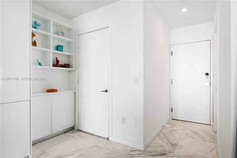 Condo in Miami, Florida, 2 bedrooms № 2170797 - photo 30