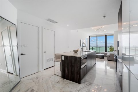 Condo in Miami, Florida, 2 bedrooms № 2170797 - photo 13