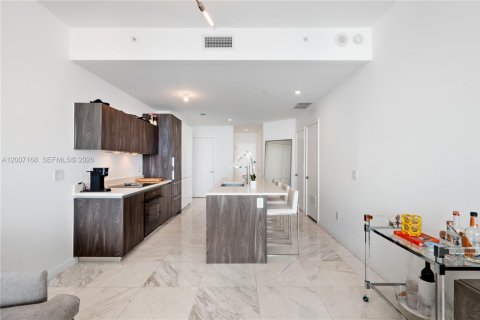 Condo in Miami, Florida, 2 bedrooms № 2170797 - photo 8