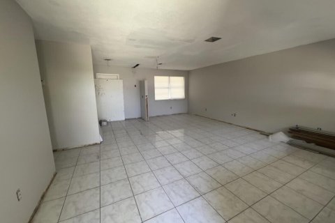 Casa en venta en Riviera Beach, Florida, 2 dormitorios, 83.61 m2 № 1159721 - foto 1