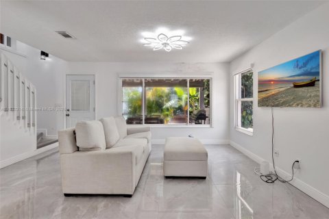 Casa en venta en St. Lucie, Florida, 3 dormitorios, 238.94 m2 № 1814216 - foto 5