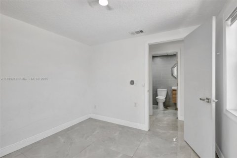 Casa en venta en St. Lucie, Florida, 3 dormitorios, 238.94 m2 № 1814216 - foto 14