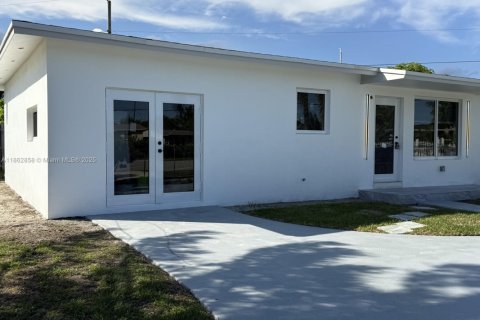 Casa en alquiler en Miami, Florida, 4 dormitorios, 106.37 m2 № 2022909 - foto 5