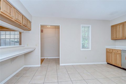 House in Zephyrhills, Florida 2 bedrooms, 133.22 sq.m. № 1846326 - photo 16