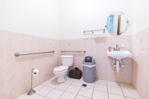 Купить коммерческую недвижимость в Дейд-Сити, Флорида 272.02м2, № 1805786 - фото 28