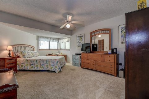 Townhouse in Tarpon Springs, Florida 2 bedrooms, 108.7 sq.m. № 1588673 - photo 24