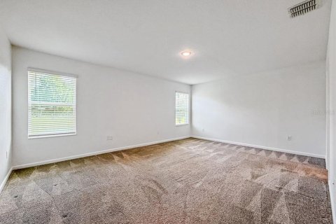 House in Clermont, Florida 4 bedrooms, 269.32 sq.m. № 2200232 - photo 18