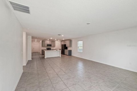 House in Clermont, Florida 4 bedrooms, 269.32 sq.m. № 2200232 - photo 14