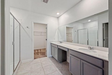 House in Clermont, Florida 4 bedrooms, 269.32 sq.m. № 2200232 - photo 20