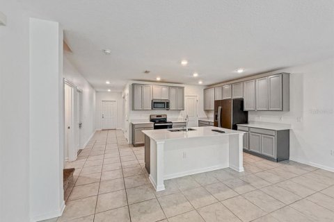 House in Clermont, Florida 4 bedrooms, 269.32 sq.m. № 2200232 - photo 9