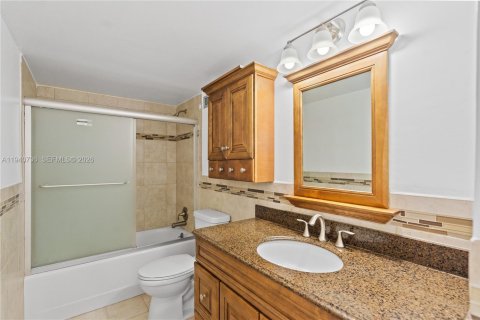 Купить кондоминиум в Майами, Флорида 1 спальня, 74.41м2, № 1999240 - фото 10