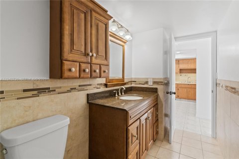 Купить кондоминиум в Майами, Флорида 1 спальня, 74.41м2, № 1999240 - фото 11