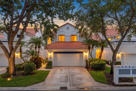 House in Boca Raton, Florida 3 bedrooms, 180.69 sq.m. № 2086956
