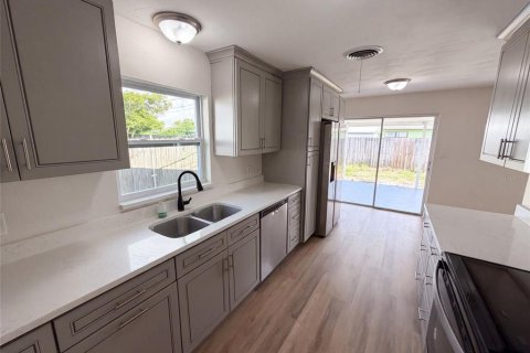 Casa en venta en Merrit Island, Florida, 3 dormitorios, 140.47 m2 № 2306151 - foto 5