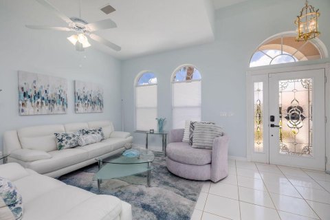 Casa en venta en Port St. Lucie, Florida, 2 dormitorios, 169.08 m2 № 2078312 - foto 2