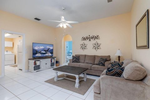 Casa en venta en Port St. Lucie, Florida, 2 dormitorios, 169.08 m2 № 2078312 - foto 6