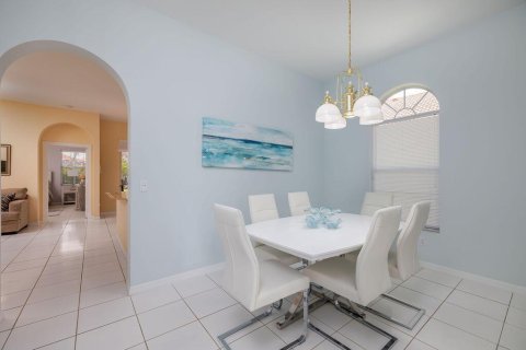 Casa en venta en Port St. Lucie, Florida, 2 dormitorios, 169.08 m2 № 2078312 - foto 3