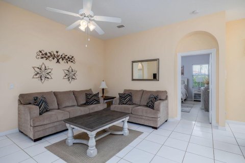 Casa en venta en Port St. Lucie, Florida, 2 dormitorios, 169.08 m2 № 2078312 - foto 5