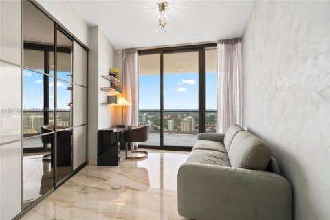 Condo in Sunny Isles Beach, Florida, 2 bedrooms № 2090539 - photo 23
