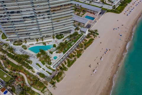 Condo in Sunny Isles Beach, Florida, 2 bedrooms № 2090539 - photo 27