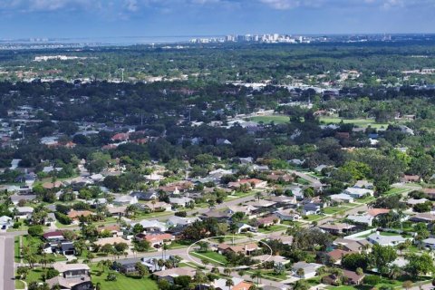 House in Sarasota, Florida 3 bedrooms, 137.96 sq.m. № 1877397 - photo 5