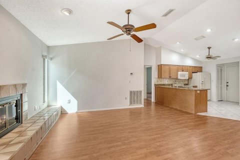 House in Sarasota, Florida 3 bedrooms, 137.96 sq.m. № 1877397 - photo 12