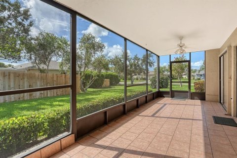 House in Sarasota, Florida 3 bedrooms, 137.96 sq.m. № 1877397 - photo 26