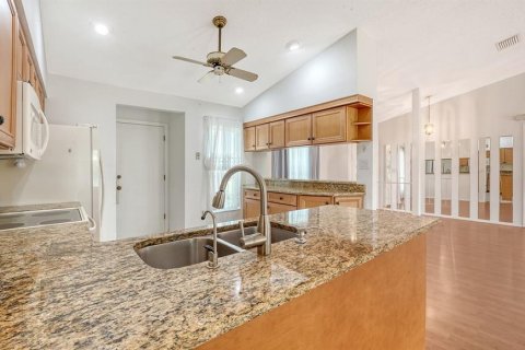 House in Sarasota, Florida 3 bedrooms, 137.96 sq.m. № 1877397 - photo 15