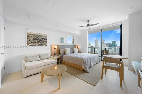 Studio in the Condo in Miami, Florida  № 2052806
