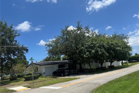 Casa en venta en Hollywood, Florida, 3 dormitorios, 156.26 m2 № 1842537 - foto 30