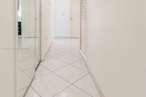 Casa en venta en Hollywood, Florida, 3 dormitorios, 156.26 m2 № 1842537 - foto 20