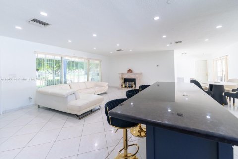 Casa en venta en Hollywood, Florida, 3 dormitorios, 156.26 m2 № 1842537 - foto 6