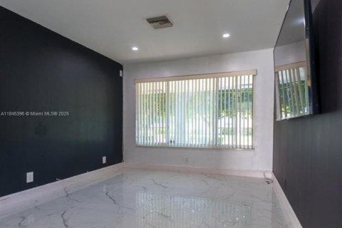 Casa en venta en Hollywood, Florida, 3 dormitorios, 156.26 m2 № 1842537 - foto 18