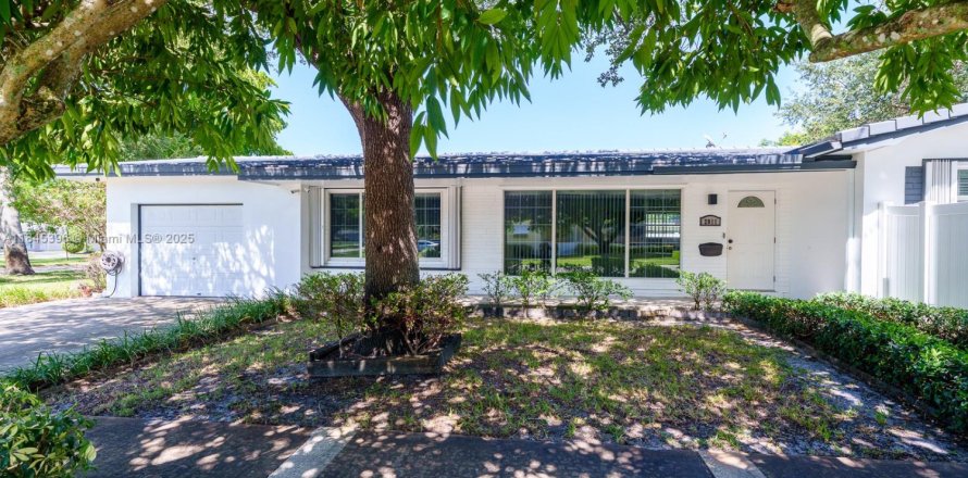 Casa en Hollywood, Florida 3 dormitorios, 156.26 m2 № 1842537