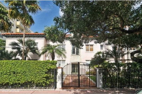 Condominio en venta en Miami Beach, Florida, 2 dormitorios, 65.03 m2 № 2013555 - foto 12