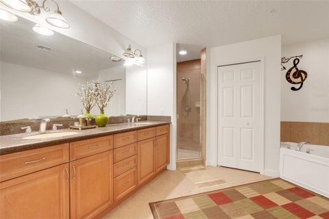 Condo in Orlando, Florida, 3 bedrooms  № 1826119 - photo 20