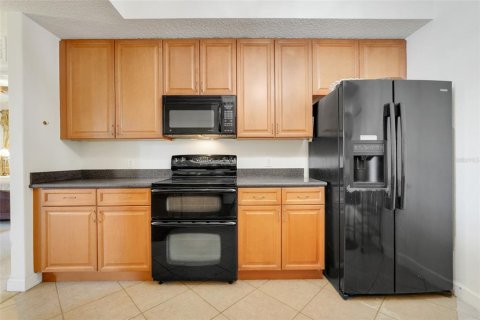 Condo in Orlando, Florida, 3 bedrooms  № 1826119 - photo 17