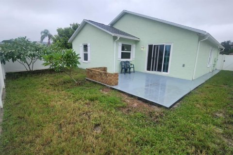 Villa ou maison à louer à Port Richey, Floride: 3 chambres, 118.73 m2 № 2410644 - photo 22