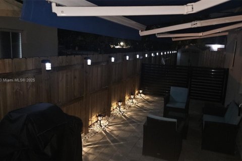 Villa ou maison à vendre à North Miami, Floride: 2 chambres, 110.55 m2 № 1930266 - photo 26