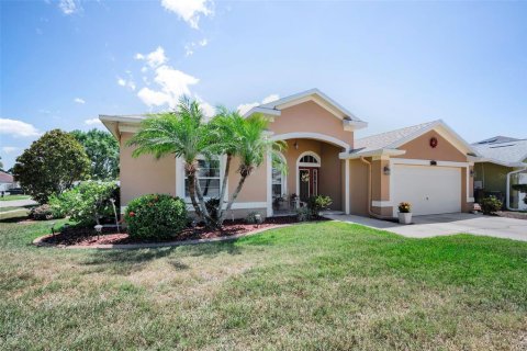 Villa ou maison à vendre à Largo, Floride: 3 chambres, 173.73 m2 № 2117779 - photo 4