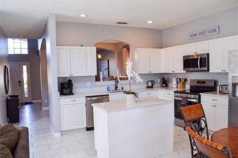 Villa ou maison à vendre à Davenport, Floride: 6 chambres, 257.43 m2 № 2424256 - photo 7